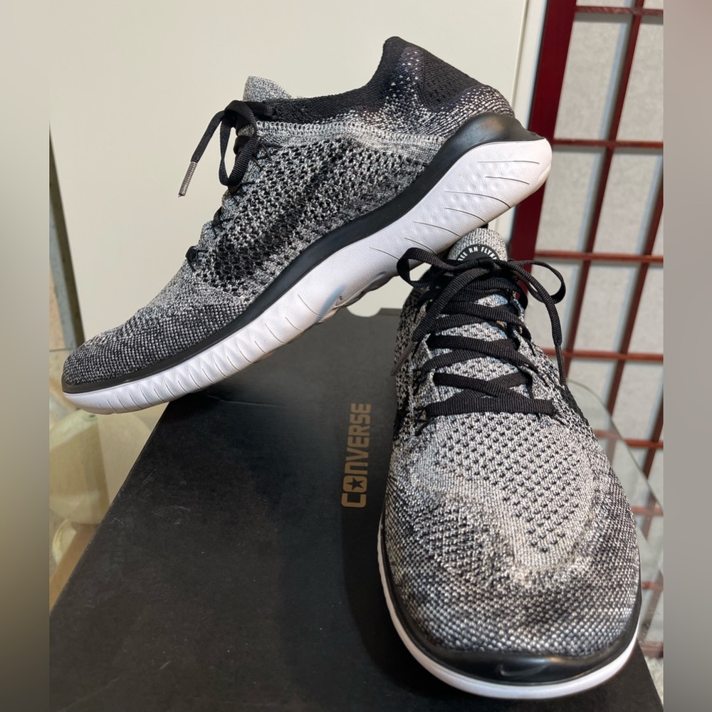 Mike men’s free rn flyknit running shoes